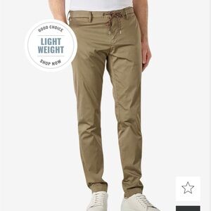 Men's Classic Khaki Chinos